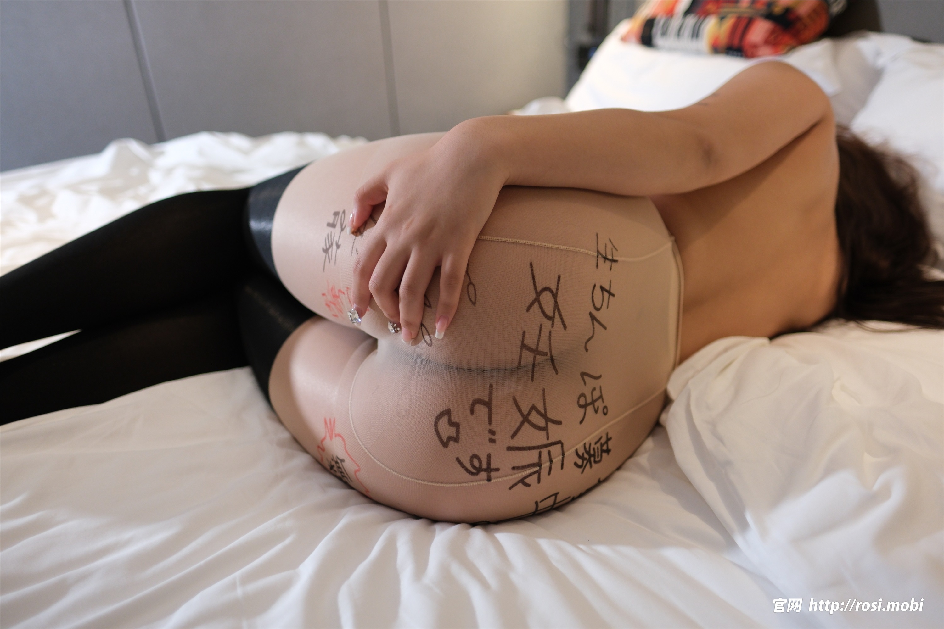 ROSI写真 2025.07.30 NO.4986